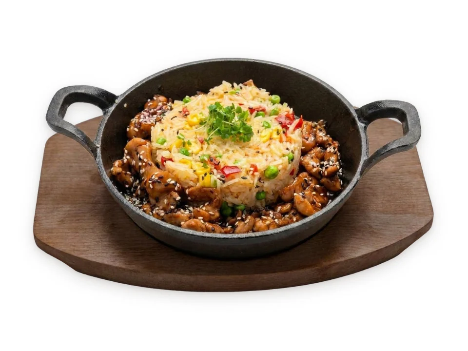 Pui teriyaki cu orez — restaurant Tierra, Ceadîr-Lunga